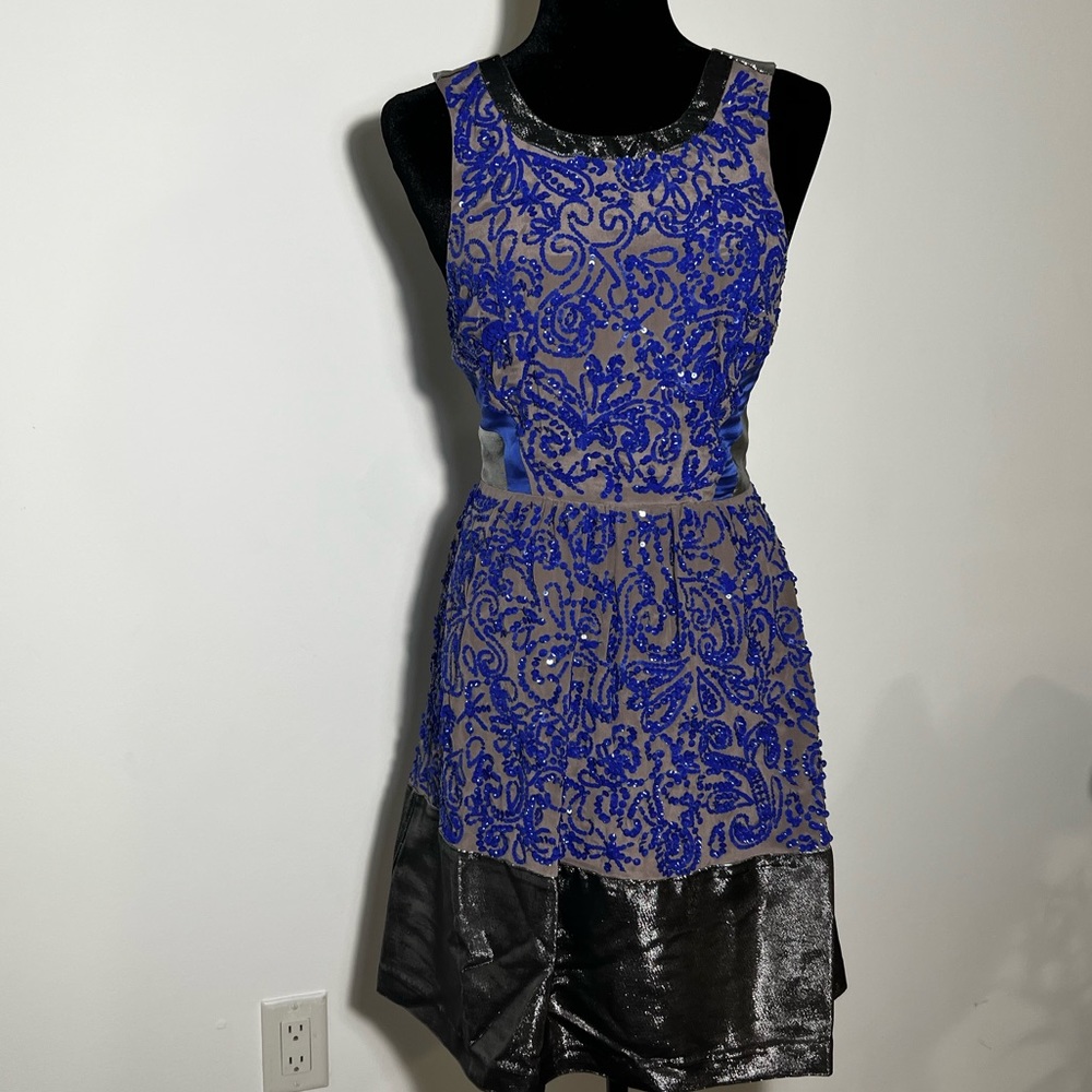 NWT Tracy Reese dress, size 0, Blue/silver color